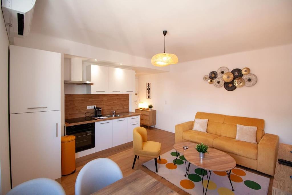 Apartment Brand New 2 Min Walk To Palais *