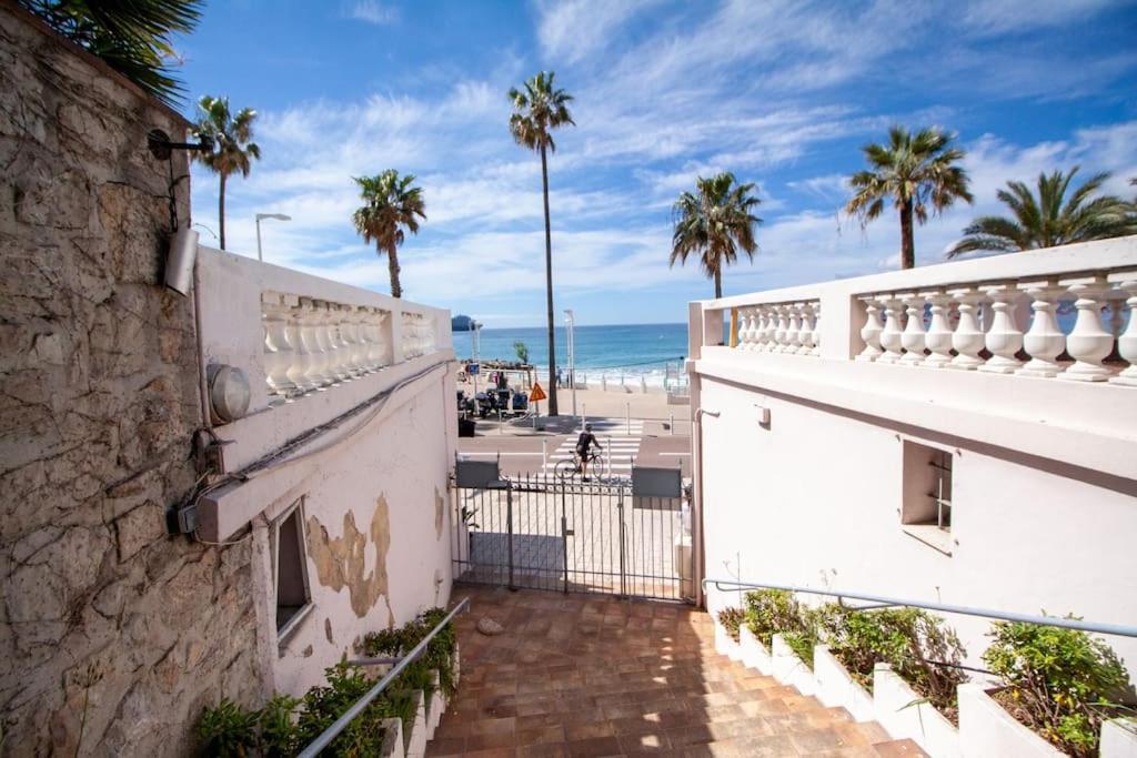 Brand New 2 Min Walk To Palais Apartment